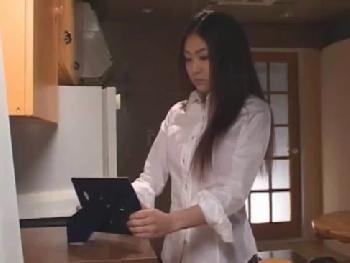 格が違う黒人の巨大ペニスでハードピストンされて即イキするお姉さん！巨乳中出しフェラぶっかけ乱交の無料エロ動画