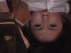 女捜査官が悪の手に捕まり…まさかの宙づり強姦！！フェラ顔射ぶっかけイラマチオの無料エロ動画