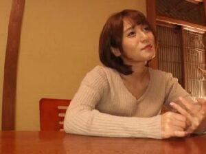 『ねぇ…口づけしてぇ…♡』久しぶりに会った素人が性的欲望溜まり過ぎて自分から積極的密通！痴女人妻ハメ撮りの無料エロ動画