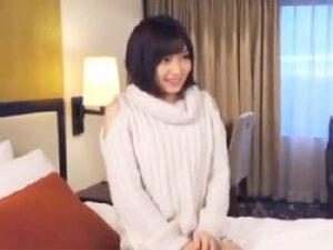 街行く猛烈美形お姉さんナンパ！見た目とは裏腹なエッチな娘を太ぃペニ棒で突き上げ本気中出し交尾！美少女素人ハメ撮りロリの無料エ...