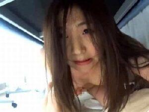 女に憑依できる能力者は存在した！彼らにカメラを渡して素人たちの裸体を撮影してきてもらった結果！！美少女オナニーの無料エロ動画