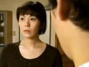 義理の母親に肉体関係を迫り力ずくで寝取られ性的暴行する義理息子！巨乳人妻レイプ近親相姦熟女の無料エロ動画