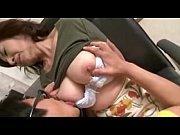 小娘には負けないエロ発揮！大きいオッパイ熟女が中出し乱交パーティで甘い声！巨乳フェラ人妻手コキの無料エロ動画