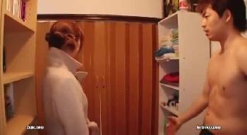 プロ男優の自宅に訪問してハメられちゃう美人な素人お姉さん！！美少女ハメ撮りの無料エロ動画