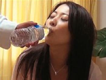部屋に連れ込んだら宅飲みし酒に酔わせて中だしSEXがマダム最速攻略ルート!巨乳素人人妻盗撮の無料エロ動画