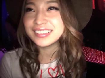 ショットBARで働くわがまま肉体な爆乳GAL店員とその場パコ!!巨乳お姉さん素人痴女中出しハメ撮りギャルナンパ露出の無料エロ...
