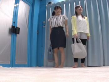 『え？これ大丈夫…ですか？』陸上部女子大生2人を電マ責め！そのままの勢いでフェラチオ抜き！巨乳素人の無料エロ動画