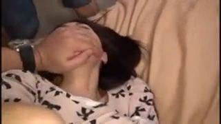 アンケート調査を快く受け入れてくれた素人マダムが淫靡なのが判明したので話が早い！人妻顔射ナンパ熟女の無料エロ動画