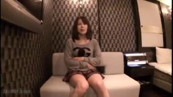 10分で終わるインタビューを受けた地方出身のGALがホテルに連れ込まれ性行為！巨乳美少女素人フェラハメ撮りギャルナンパの無料...