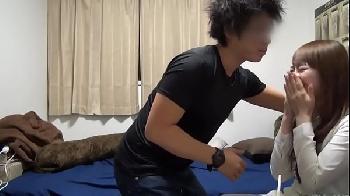 ホイホイ付いてきるくらいの女子大生だからそりゃ簡単にヤレちゃいますよね！お姉さん素人ギャルナンパの無料エロ動画