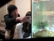 酔っ払うと簡単に股を開く淫女娘と3人プレイハメ撮りして強引に中出し！美少女素人3P水着の無料エロ動画