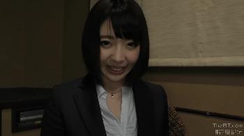 エリート女性会社員さんが性的欲求を満たしたくAV出演を決意→プロのテクニック悶絶イキ！お姉さん素人OLの無料エロ動画