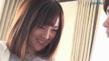 アイドルでも通用しそうなキュートな色白美肌素人娘を挿入して美顔に大量発射！巨乳美少女顔射ハメ撮りの無料エロ動画