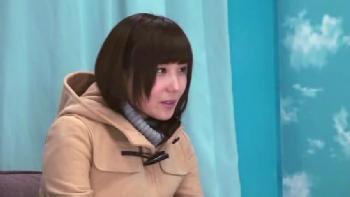 逸品素人娘が冴えない中年男と挿入する流れになって止むを得ず応じる！美少女OLの無料エロ動画