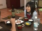 子持ちの女と再婚したら娘のほうが好きになってしまい肉体関係を持つ！美少女中出し素人フェラハメ撮り女子校生の無料エロ動画