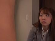 新婚ホヤホヤの女性会社員が飲み会に参加して酩酊→ホテルにお持ち帰りされて中出し交尾！素人フェラ人妻OLの無料エロ動画