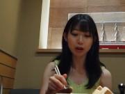 明らかに性的欲求が爆発寸前そうな素人奥さんがついに辛抱できなくなって密通交尾で発散します！巨乳フェラ人妻顔射ハメ撮りの無料エ...