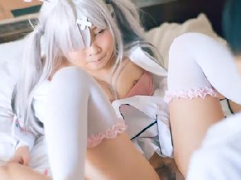 凄く可愛いコスプレ美形少女と生姦!!奥までズンズン突かれて連チャンオーガズムオーガズム！巨乳美少女中出しフェラ手コキの無料エ...