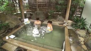 サークル仲間の男女を男女混浴させたらFUCKし始めて穴へ挿入したまま射精してる件!美少女中出し素人の無料エロ動画