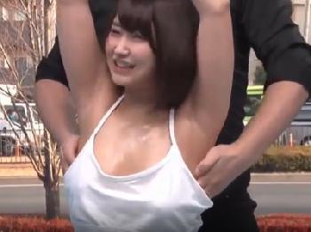 ストレッチエステで彼氏の目の前で気持ち良くされる美形少女!巨乳美少女中出し素人マッサージ潮吹きの無料エロ動画