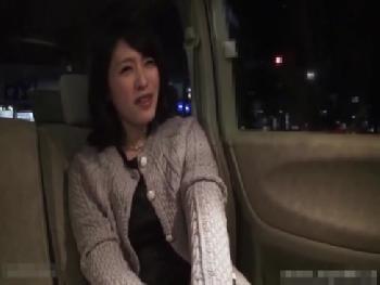 大人しい奥様が姦淫交尾大好きでハメ撮りされて感じまくってるW巨乳素人人妻のエロ動画