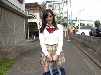 生まれて初めて付き合ったムッツリすけべな美形少女女子校生と主観性交美少女鈴原エミリのエロ動画