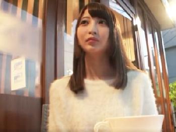 猛烈かわいい女子大生が柔らかい口で巨大チンポ咥えこむアダルトビデオデビュー美少女お姉さんフェラ九重かんなのエロ動画