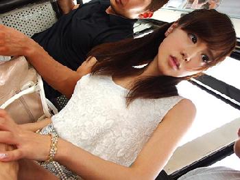 美人すぎて痴漢の餌食になってしまう押しに弱いオフィスレディOL乱交のエロ動画