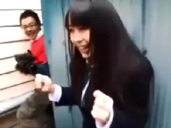 『助けてっ！本当に！』JAV女優を守れるか！？凌辱できるか！？のサバイバルバトル！巨乳美少女ロリ中出し浜崎真緒のエロ動画