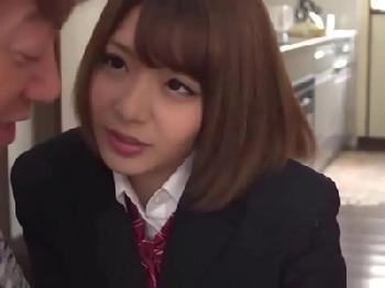 女子校生の妹の友人たちにパンチラ誘惑されてド淫乱ファック巨乳美少女痴女中出し乱交のエロ動画