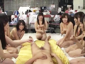 超幸運男が厳選された猛烈可愛い女社員7人ハメ放題ハーレム美少女お姉さん痴女OLめがね乱交のエロ動画