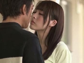 夫が冷たいから隣人と姦淫性交する欲求不満妻巨乳人妻フェラのエロ動画