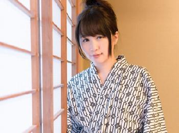 浴衣が似合う大和撫子な色白美形少女と…2人きりの旅館でイチャコラパコ美少女ロリコスプレのエロ動画