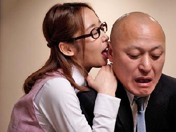 男が射精してもずっと淫語を囁いて密着プレスする痴女お姉さんOL中出しのエロ動画