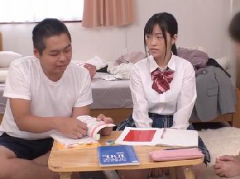 「お兄さんさっきから見てたよね？」耳元で女子校生にささやかれて巨乳女子校生と熱々パコ美少女家庭教師のエロ動画