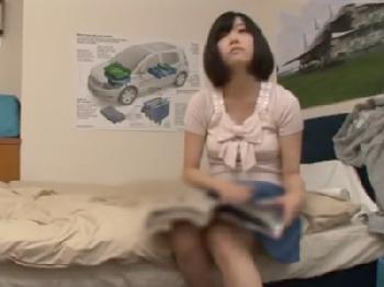 「入っちゃったらどうするの…！」素股だけと言った妹に挿入ハプニング顔射近親相姦のエロ動画