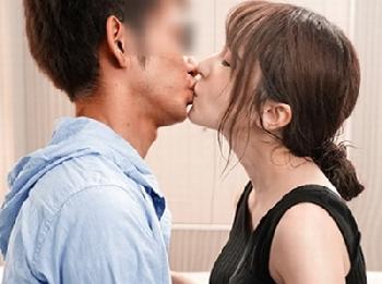 「緊張しなくていいよ♡」レジェンド女優がガチなDT君の初めてをもらって豪華な筆おろし痴女童貞波多野結衣のエロ動画