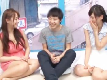 美形お姉さん二人の優しい筆おろし！こんなチェリーボーイ卒業羨ましすぎる…美少女童貞中出し3Pのエロ動画