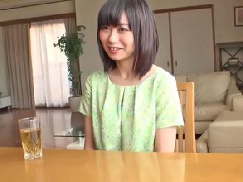 かわいい顔して乳首を尖らせマゾに感じまくる美しい乳房娘の濃密性交巨乳美少女顔射のエロ動画