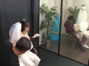 ウェディングドレスを試着に来た花嫁がマジックミラー越しに寝取られてガチ性的暴行！コスプレレイプ盗撮のエロ動画