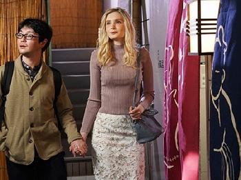 日本が大好き！北欧生まれの金髪美人奥さんが秘湯の温泉宿で寝取られて…巨乳ギャル痴女人妻乱交リリー・ハートのエロ動画