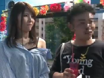 素人カップルがマジックミラー号の餌食となり→彼女が生中出し寝取られ展開お姉さんのエロ動画