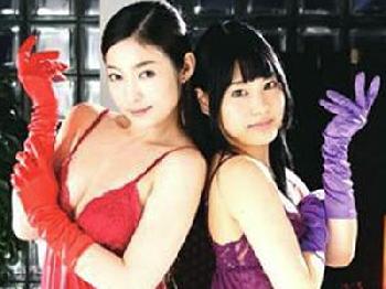 「お客様の気持ちいいところ刺激しますね」サテン生地の手袋で男達をオーガズムへ導き癒すマッサージ店お姉さん手コキのエロ動画