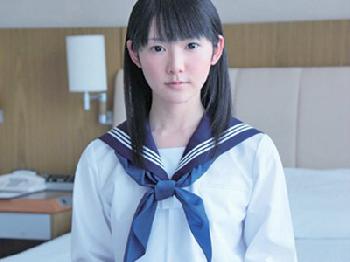 雛人形のように純和風な女子校生がオジサンと円光パコ美少女西野まおのエロ動画