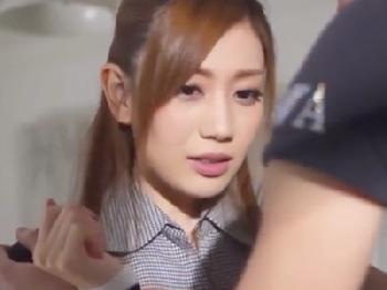 イケメン幼馴染に迫られて流されちゃうきれいなお姉さんギャルのエロ動画