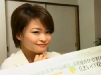 ショートヘアお姉さんが全然精力衰えない義理の父親相手にはめまくり巨乳痴女中出し近親相姦のエロ動画