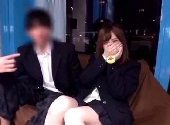 『え！？ヤダそんなの笑』彼女なら彼氏の男性器わかるはず！外した女子校生彼女を中出し寝取られ素人美少女ロリナンパのエロ動画