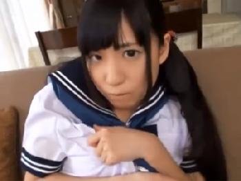 残虐男に拘束されて抵抗出来ない状況で犯されて中出しされる童顔系の制服女子校生美少女ロリレイプのエロ動画