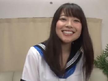 自宅に呼んだ按摩師と浮気に走る不貞妻巨乳人妻のエロ動画