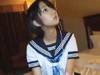 ショートヘア美形少女女子校生と情熱的な激しい交尾して顔面射精美少女痴女顔射ハメ撮り湊莉久のエロ動画